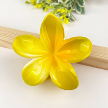Load image into Gallery viewer, Plumeria Hair Clip