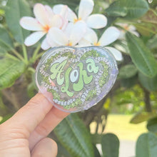 Load image into Gallery viewer, Lei Hearts Pakalana Claw Clip