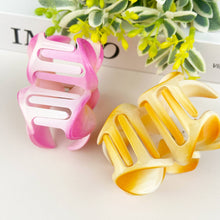 Load image into Gallery viewer, Plumeria Hair Clip