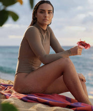 Load image into Gallery viewer, Beach Towel - Aloalo with Hawaiian Airlines