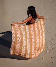 Load image into Gallery viewer, Summer Lei Pareo