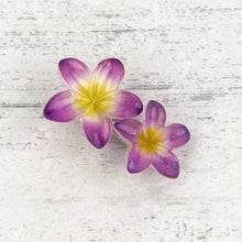 Load image into Gallery viewer, Plumeria Flower Hair Clip