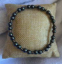 Load image into Gallery viewer, Men’s Hematite & Onyx Energy Bracelet