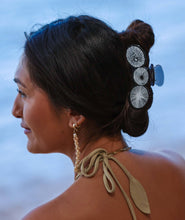 Load image into Gallery viewer, Triple ʻOpihi Hair Clip
