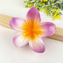 Load image into Gallery viewer, Plumeria Hair Clip