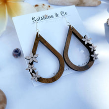 Load image into Gallery viewer, Walnut Drops With Hand Painted Lei