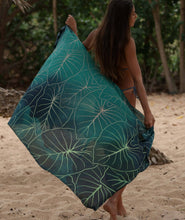 Load image into Gallery viewer, Kalo Pareo Sarong - Green