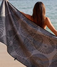 Load image into Gallery viewer, Beach Towel - ʻOpihi Ahina