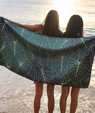 Load image into Gallery viewer, Beach Towel - Green Kalo
