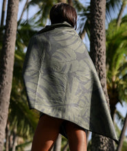 Load image into Gallery viewer, Beach Towel - Monstera
