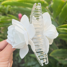 Load image into Gallery viewer, Gardenia Claw Clip
