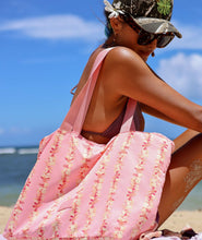 Load image into Gallery viewer, Pua Melia Pink Everyday Bag

