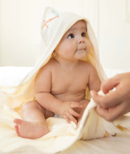 Load image into Gallery viewer, Keiki Hooded Towel Queens
