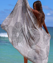 Load image into Gallery viewer, 'Opihi Ahina Pareo
