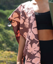 Load image into Gallery viewer, Beach/Yoga Towel - Yireh Vintage Hibiscus
