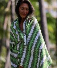 Load image into Gallery viewer, Beach Towel - Pakalana
