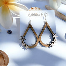 Load image into Gallery viewer, Ash Wood Drops With Hand Painted Lei
