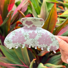 Load image into Gallery viewer, Sakura Matcha Bombucha Claw Clip
