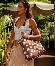 Load image into Gallery viewer, Coco Tiare Everyday Bag
