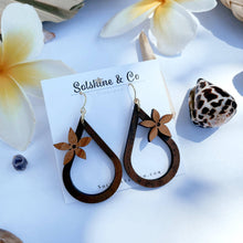 Load image into Gallery viewer, Walnut Drops With Hardwood Pua
