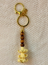 Load image into Gallery viewer, Forever Puakenikeni Keychain/Purse Charm - Gold
