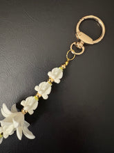 Load image into Gallery viewer, Crown Flower/Pikake Forever Lei
