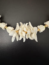 Load image into Gallery viewer, Crown Flower/Pikake Forever Lei
