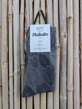Load image into Gallery viewer, Kalo Taro Leaf Socks
