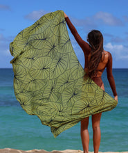 Load image into Gallery viewer, Lo’i Kalo Pareo
