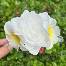 Load image into Gallery viewer, Gardenia &amp; Plumeria Claw Clip
