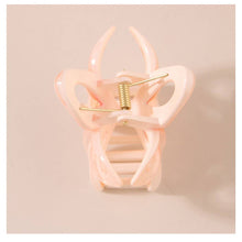 Load image into Gallery viewer, Gradient Flower Claw Clip
