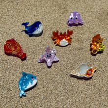 Load image into Gallery viewer, Mini Ocean Animals 8pc Claw Clips
