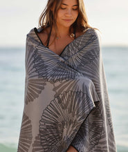 Load image into Gallery viewer, Beach Towel - ʻOpihi Ahina
