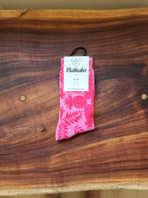 Load image into Gallery viewer, Pink Pineapple socks
